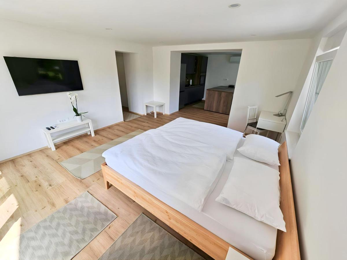 Charming Bella Hideout - Adults Only Apartment *
