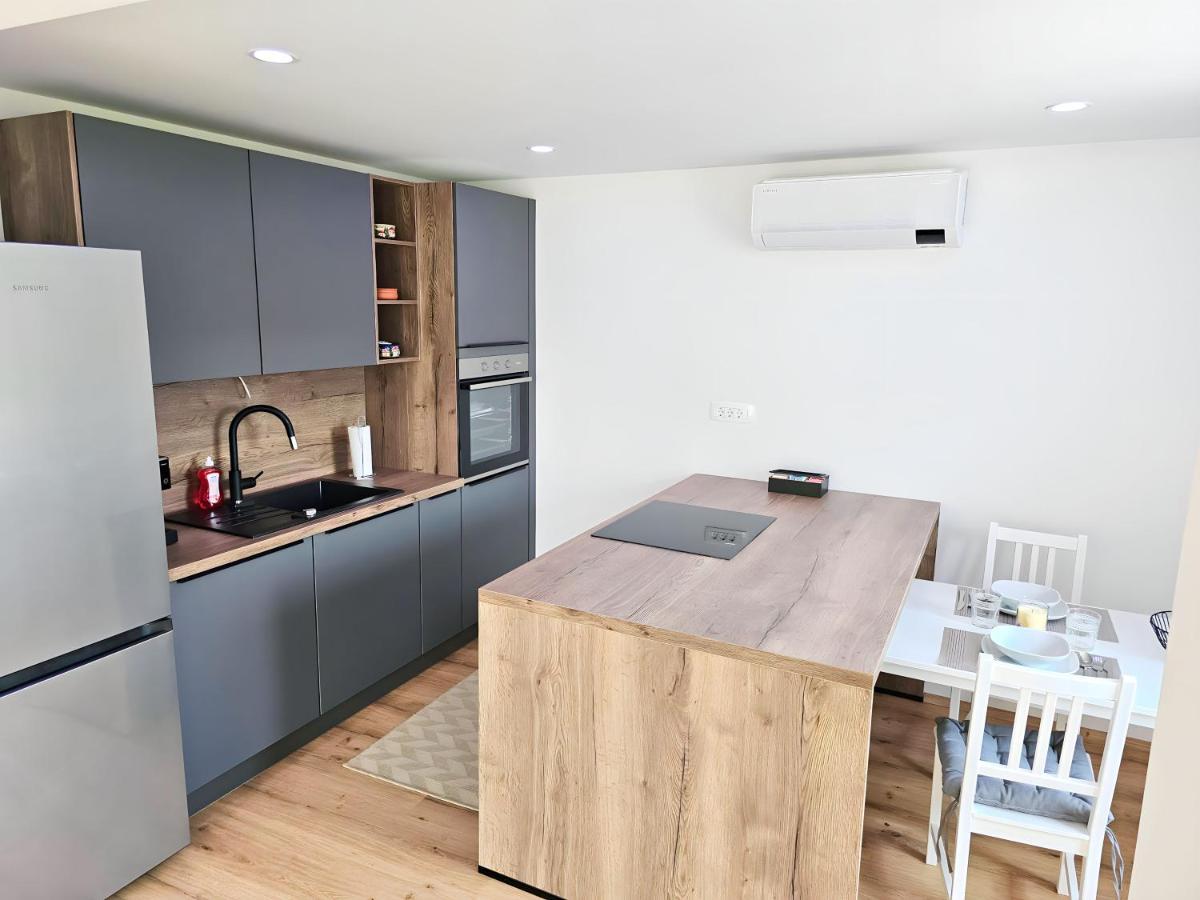 Charming Bella Hideout - Adults Only Apartment *